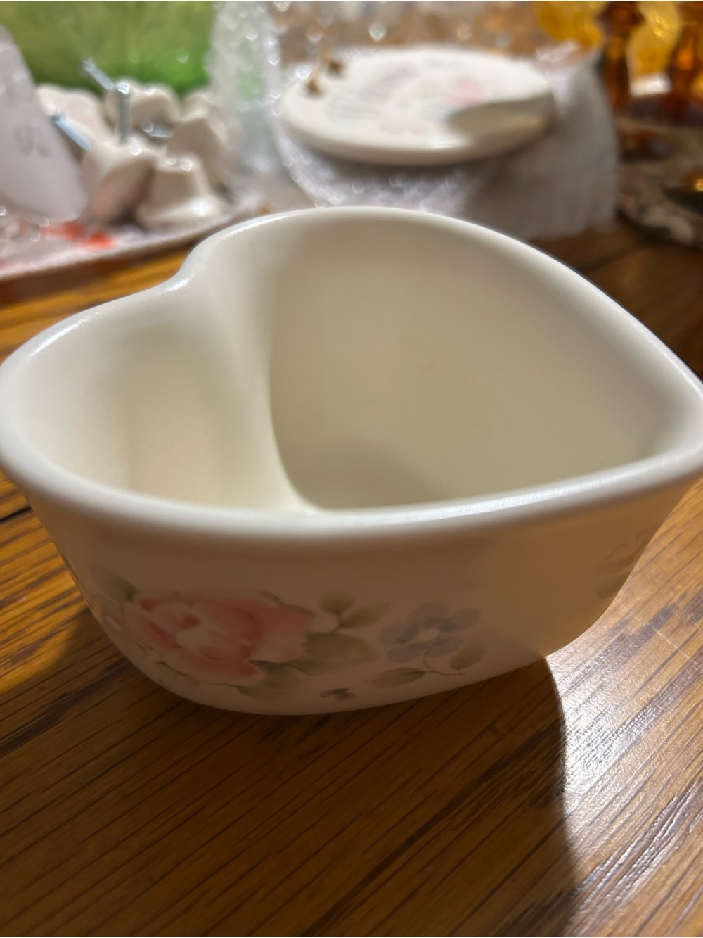 Pfaltzgraff Tea Rose Heart Bowl with Pink Rose Accents